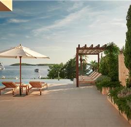 5 bedroom villa with infinity pool and sea views Hvar Town, sleeps 10
